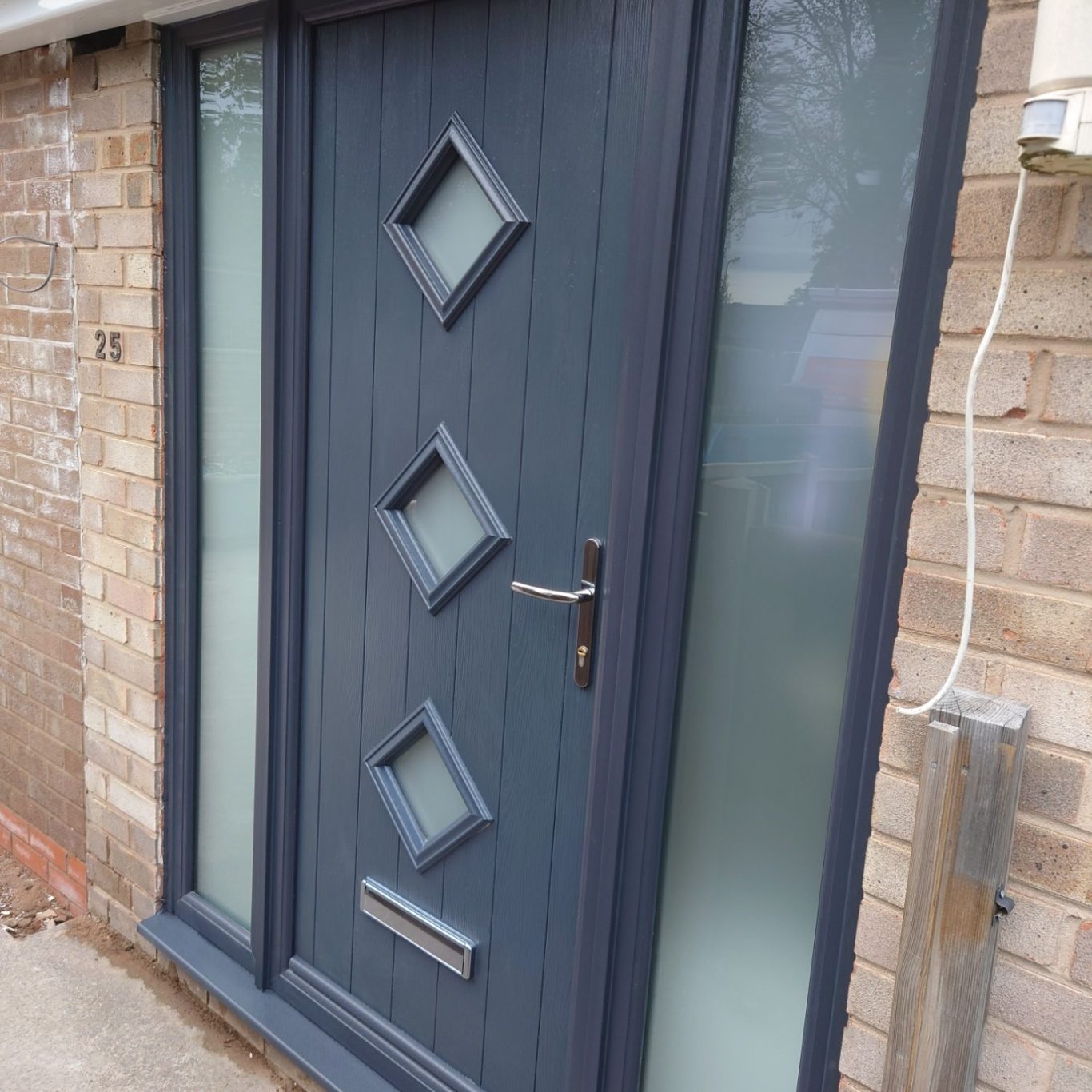 R Davies Glazing Services provide professional glazing services in Tywyn Gwynedd R Davies Glazing Services offer professional double and single glazing services in Tywyn Gwynedd with 30+ years in the trade