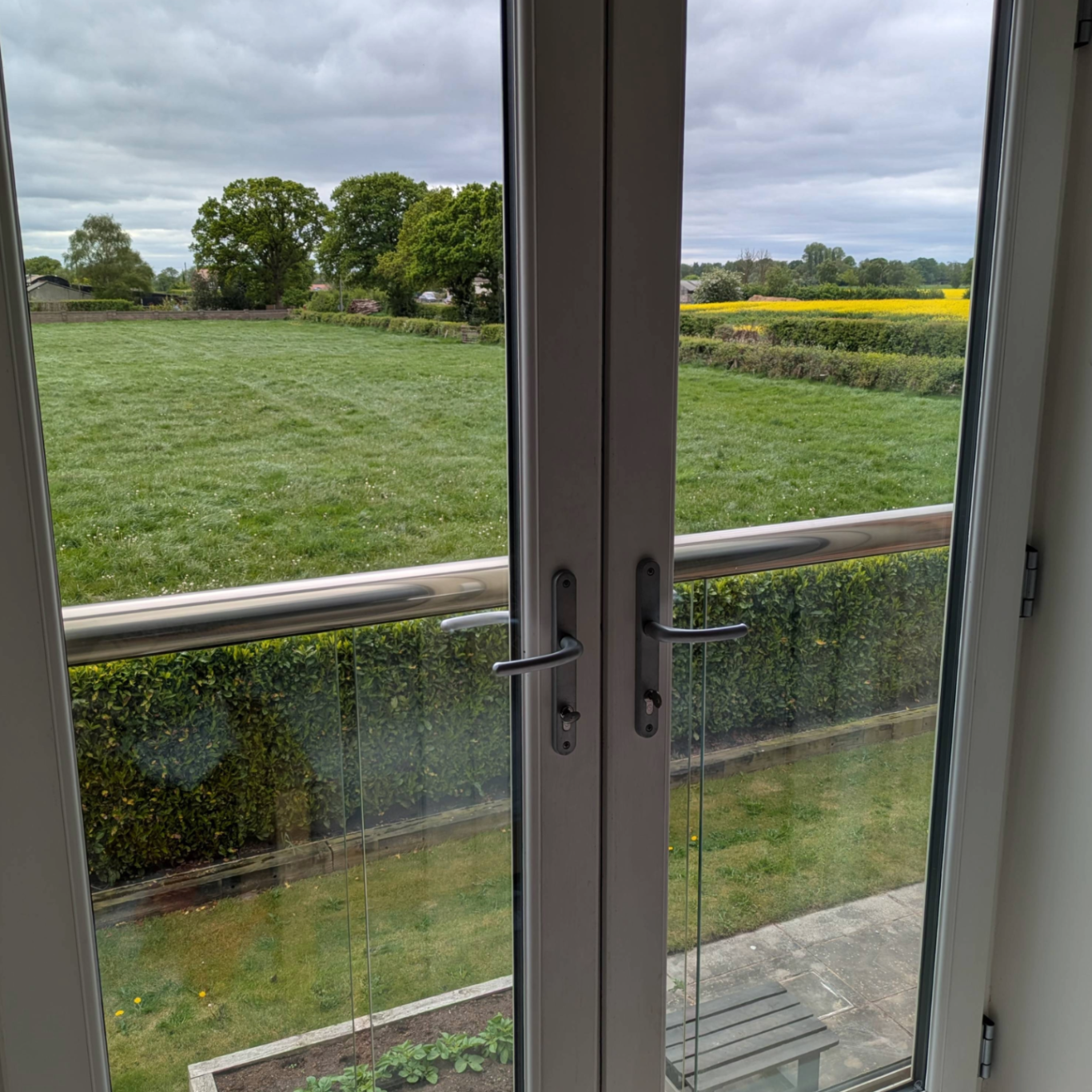 R Davies Glazing Services double glazed unit replacements and upgrades Double and triple glazed unit upgrades by R Davies Glazing Services offering highly competitive rates and guarateed installations